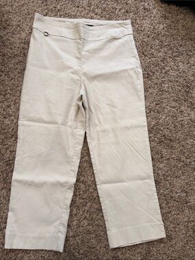 Counterparts Women's Cream Capris